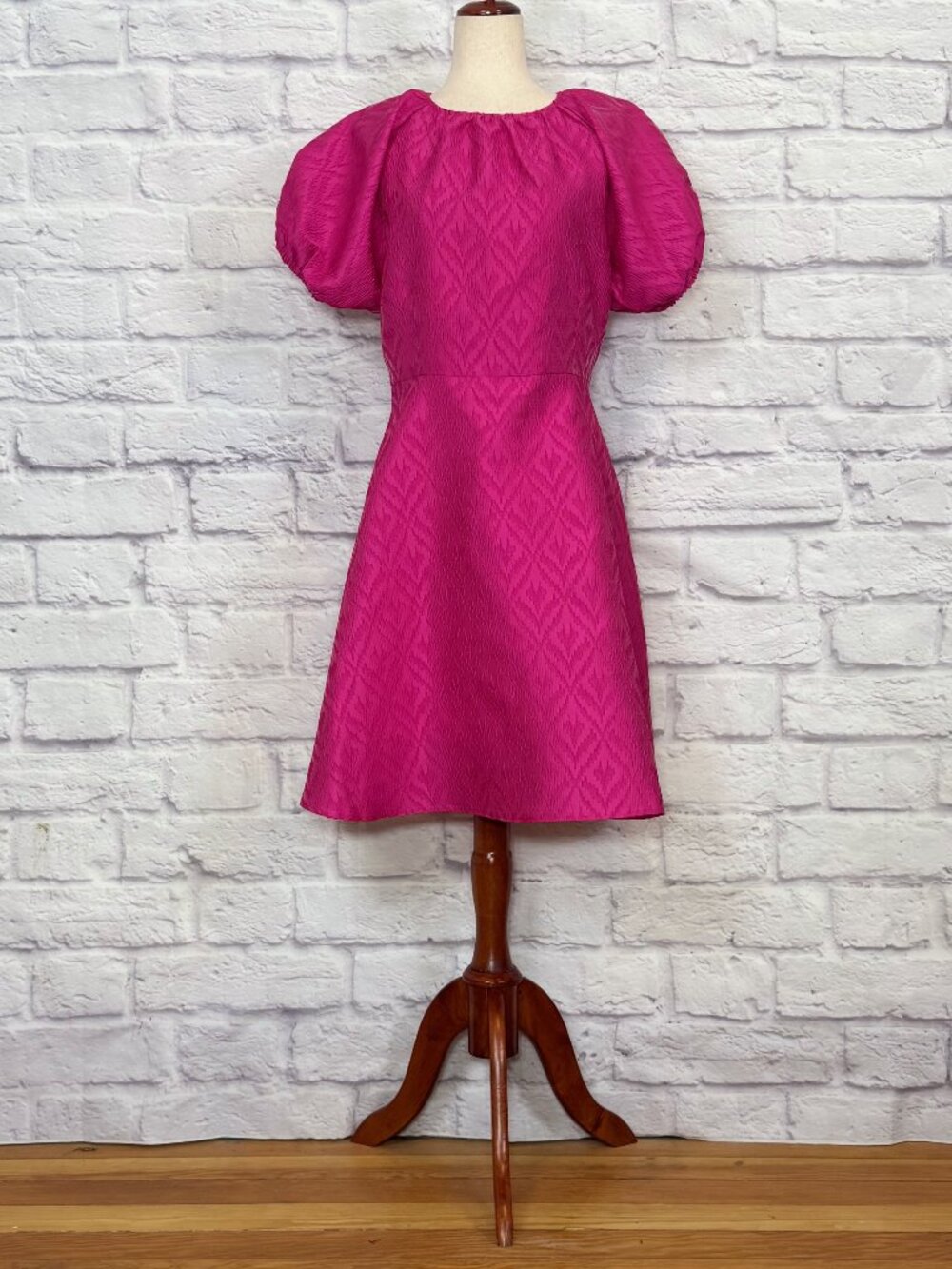 Ming Wang Fuchsia Jacquard Knee-Length Dress
